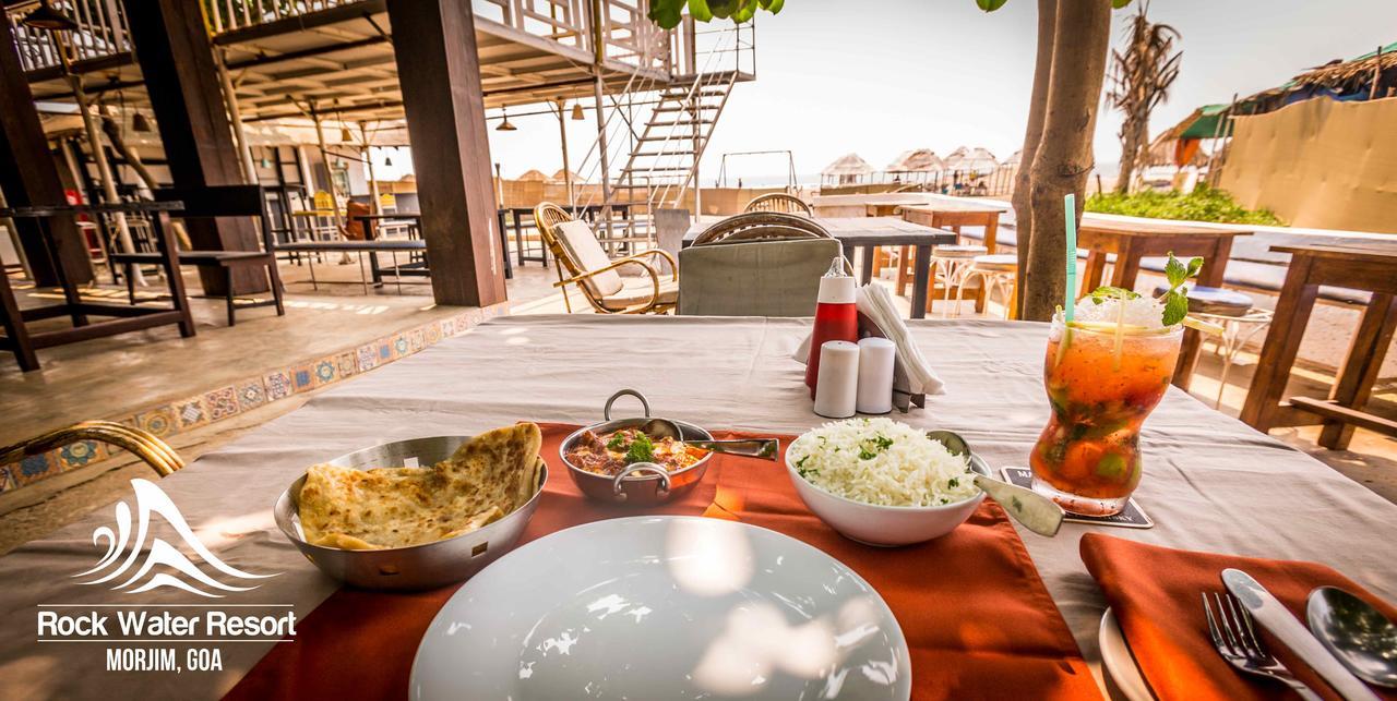 Rock Water Resort Morjim Exterior foto